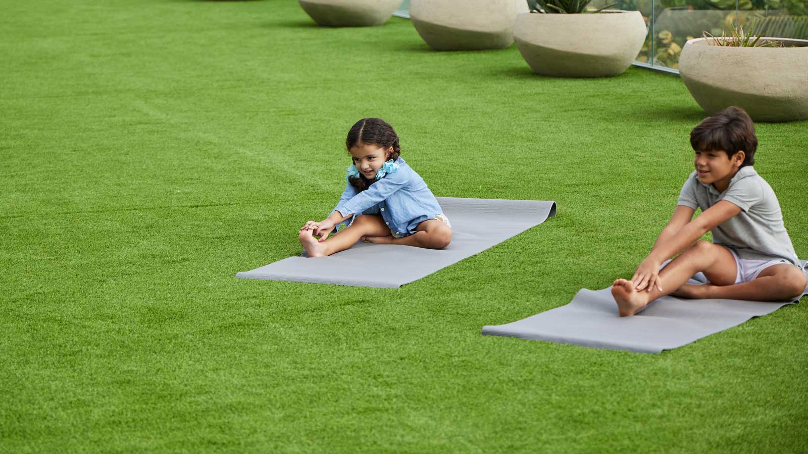 219A5568 Children doing Yoga