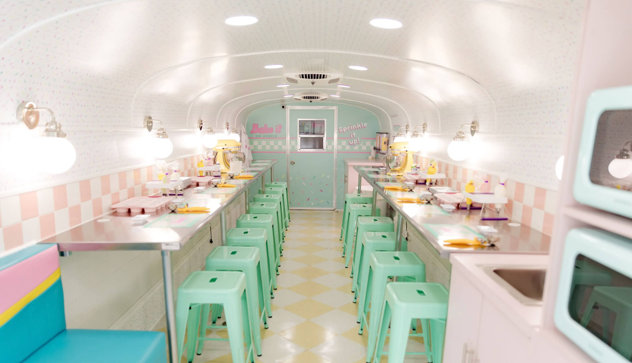 Group childcare services and events by itavi.